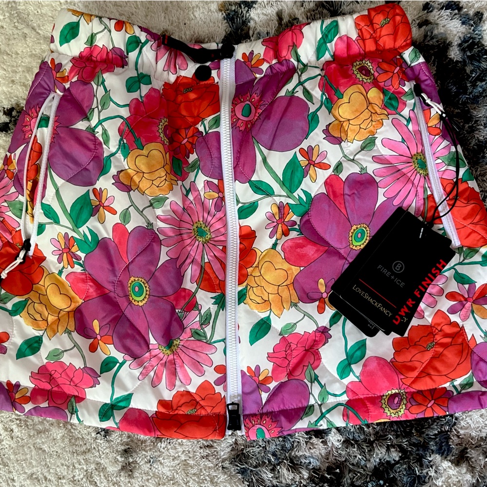 NWT Flowered Quilted Puffer LoveShackFancy Zip-up Skirt size x-Small.
